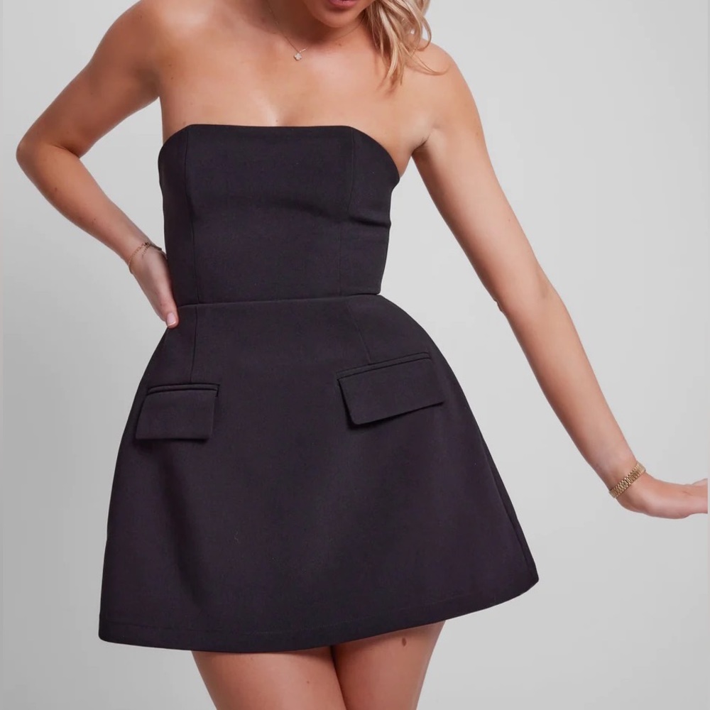 NWT ODD MUSE Black Strapless Mini Dress